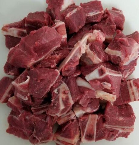 Cow meat/Beef with brisket bones.